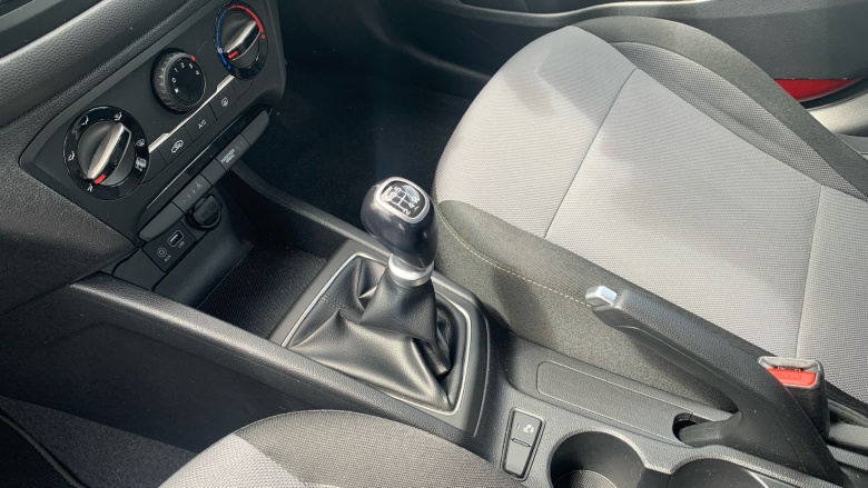 Hyundai i20 1.2 SE 5dr Petrol Hatchback
